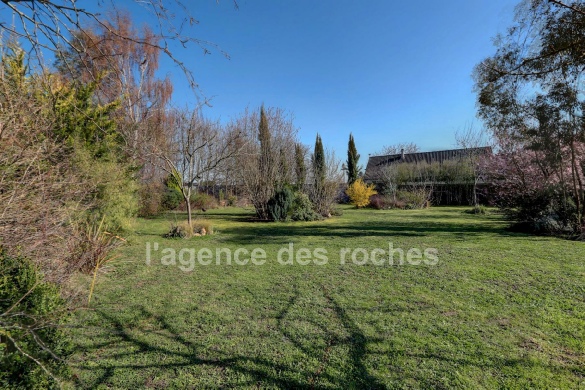 TERRAIN_AVERNES_175000.pdf